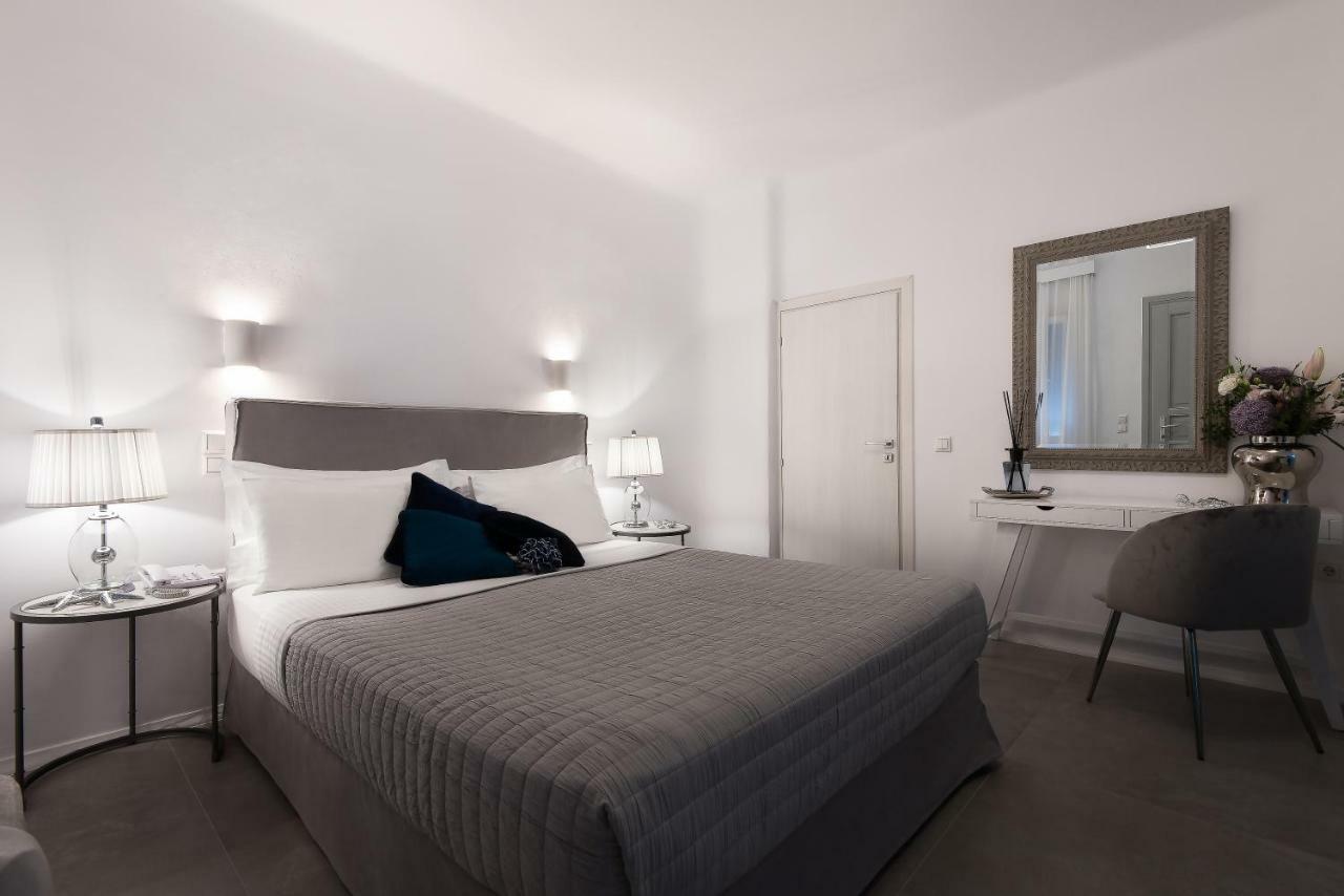 Riva Suites *